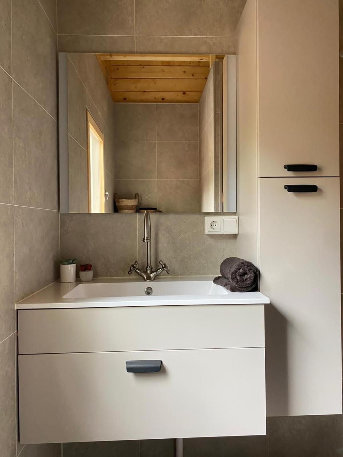 Cosy Tiny Lodges - Vakantiepark Kempenbos Diessen Номер фото